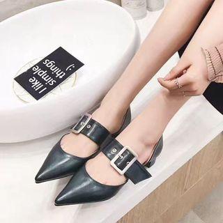 Low-heel Pointy-toe Strap Sandals