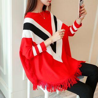 Pattern Fringed Cape Top