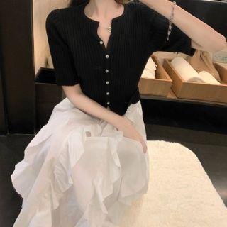 Short-sleeve Ribbed Cardigan / Ruffled Midi A-line Skirt