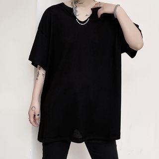 Elbow-sleeve Notch-neck T-shirt
