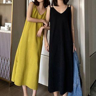 Sleeveless V-neck Midi Shift Dress