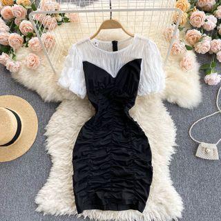Color Panel Ruched Puff-sleeve Dress