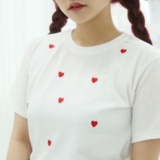 Heart-embroidery Ribbed T-shirt
