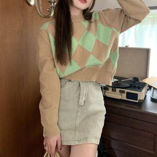 Cropped Diamond Pattern Sweater