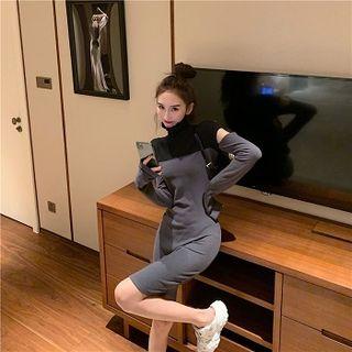 Cut-out Turtleneck Long-sleeve T-shirt Dress