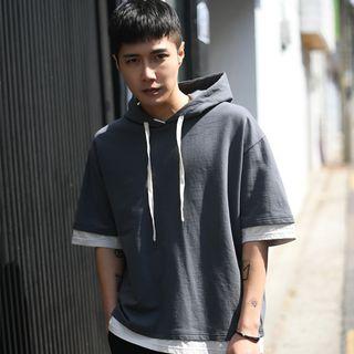 Short Sleeve Printed Hooded Tee