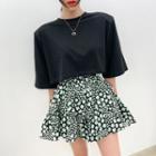 Elbow-sleeve T-shirt / Floral Print Mini S-line Skirt