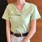 Asymmetric Buttoned Short-sleeve T-shirt