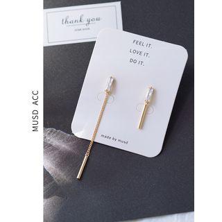 Non-matching Rhinestone Bar Dangle Earring
