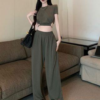 Short-sleeve Plain Cropped T-shirt / Wide Leg Sweatpants