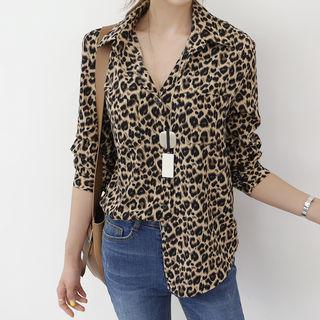 Dual-pocket Leopard Shirt