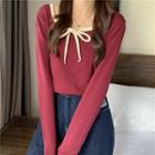 Contrast Trim Tie-neck Cropped Knit Top