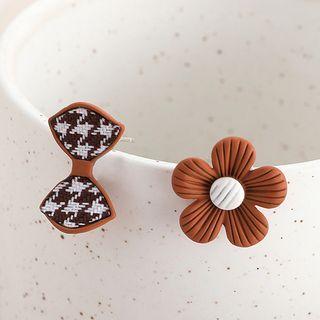Asymmetrical Flower & Bow Ear Stud 1 Pair - Ear Studs - Coffee & White - One Size