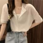 Mock Two Piece V-neck Loose-fit T-shirt