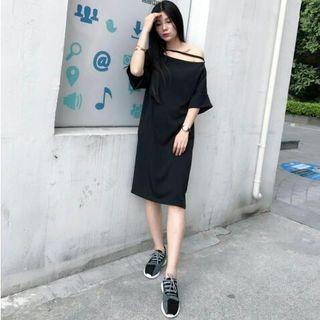 Asymmetric Shoulder Shift Dress