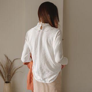 Mock-neck Lace-panel T-shirt