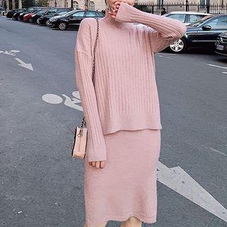 Set: V-neck Sweater + Sleeveless Mock-neck Knit Dress