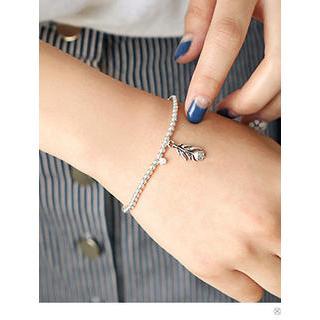Leaf-charm Silver Bracelet