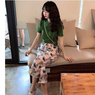 Short-sleeve T-shirt / Leaf Print Harem Pants