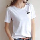 Short-sleeve Swan Embroidered T-shirt White - One Size