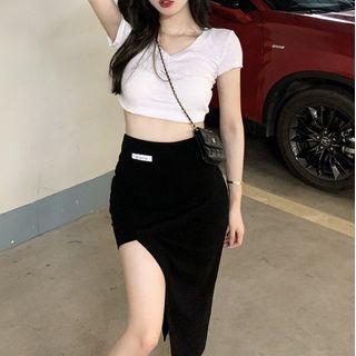 Set: Short-sleeve Cropped T-shirt + Side-slit Pencil Skirt