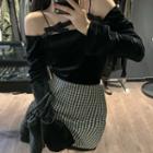Long-sleeve Cold-shoulder Bow Detail T-shirt T-shirt - Black - One Size