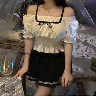 Contrast Trim Cold-shoulder Blouse / Mini Pleated Skirt