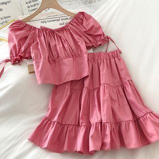 Set Of 2: Off-shoulder Crop Top + Plain Pleated Skirt
