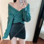 Off-shoulder V-neck Sweater / Mini Sheath Skirt