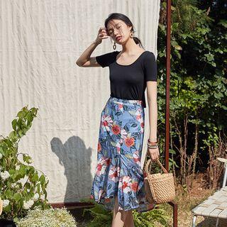 Scoop-neck Tie-back Top