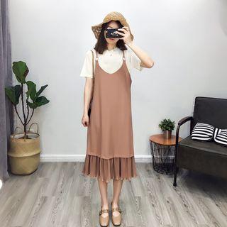 Set: Short-sleeve T-shirt + Ruffled Hem Pinafore Dress