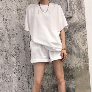 Set: Short-sleeve Round Neck T-shirt + Drawstring Shorts