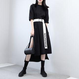 Dip-back Slit-side Long T-shirt + Lettering Belt