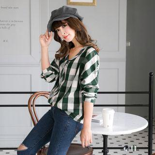 Double V-neck Dropped-sleeve Check Top