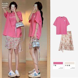 Short-sleeve Lettering T-shirt / Floral Asymmetrical A-line Skirt