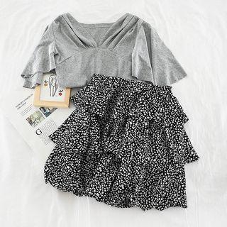 Set: V-neck T-shirt + Floral Print Layered Mini Skirt