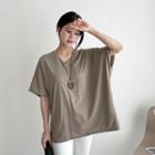 V-neck Oversize T-shirt