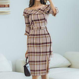 Off Shoulder Plaid Sheath Midi Dress