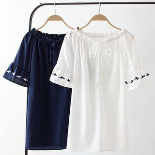 Short-sleeve Bird Embroidered Blouse