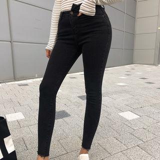 Shifted-front Skinny Jeans