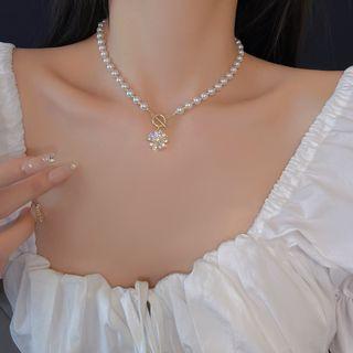 Rhinestone Flower Pendant Faux Pearl Necklace Gold - One Size