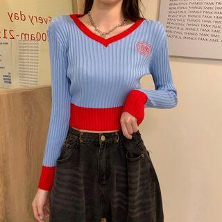 Long-sleeve V-neck Number Embroidered Knit Top