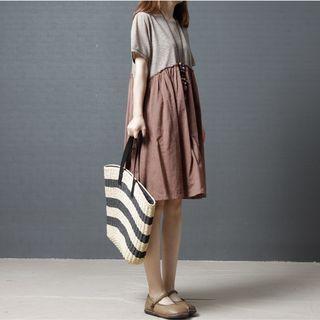 Short-sleeve Two-tone A-line T-shirt Dress