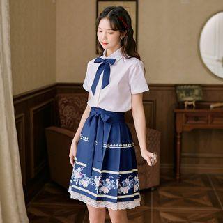 Set: Short-sleeve Plain Shirt + Flower Print Lace Trim A-line Skirt + Bow Tie