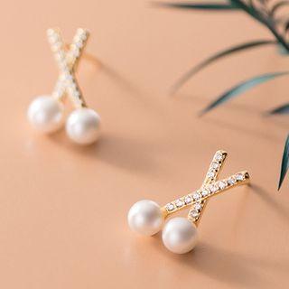 Faux Pearl Eat Stud