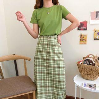 Short Sleeve Plain T-shirt / Plaid Buttoned Midi A-line Skirt