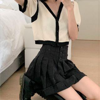 Short-sleeve Button Knit Top / Mini A-line Pleated Skirt