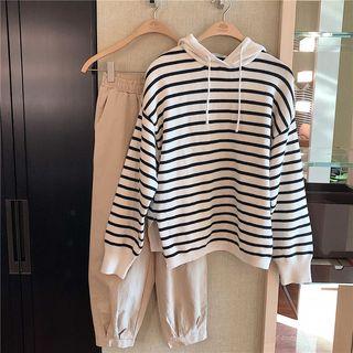 Striped Hooded Sweater / Plain Harem Pants