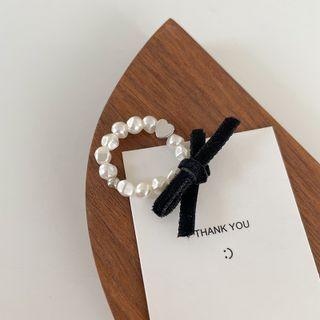 Bow Faux Pearl Ring White & Black - One Size