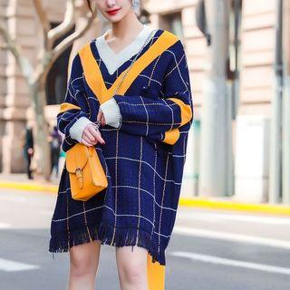 Long Sleeve Checked V-neck Knit Dress